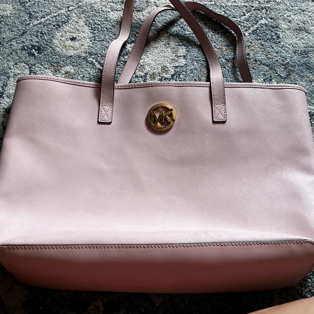 Used Michael Kors Baby pink bag